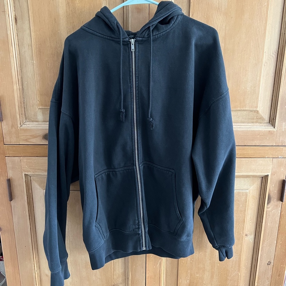 BRANDY MELVILLE OVERSIZED HOODIE